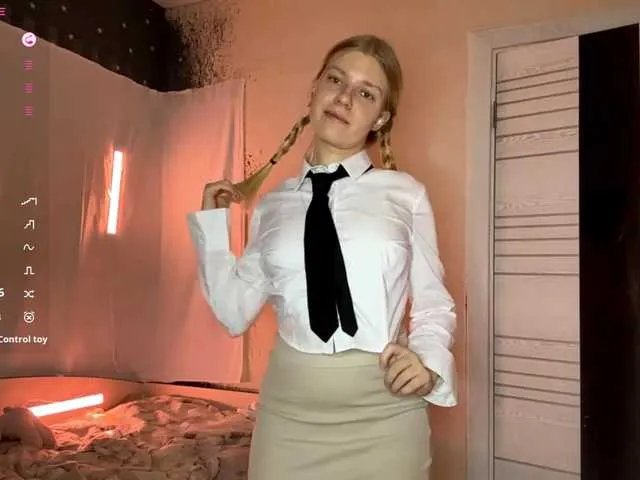 Offline MargueritaMusto on BongaCams