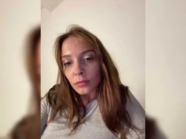 Offline Maribett on BongaCams