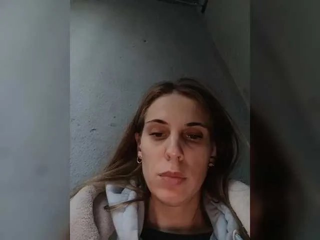 Offline Marina-9819 on BongaCams