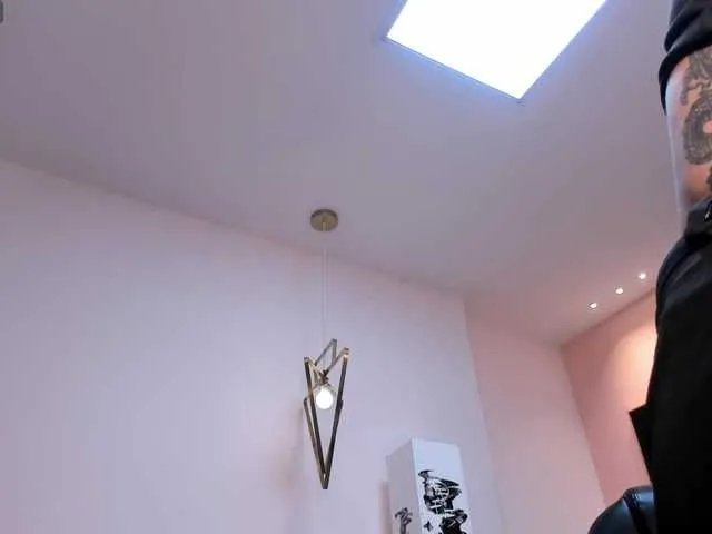 Offline MeganCross on BongaCams