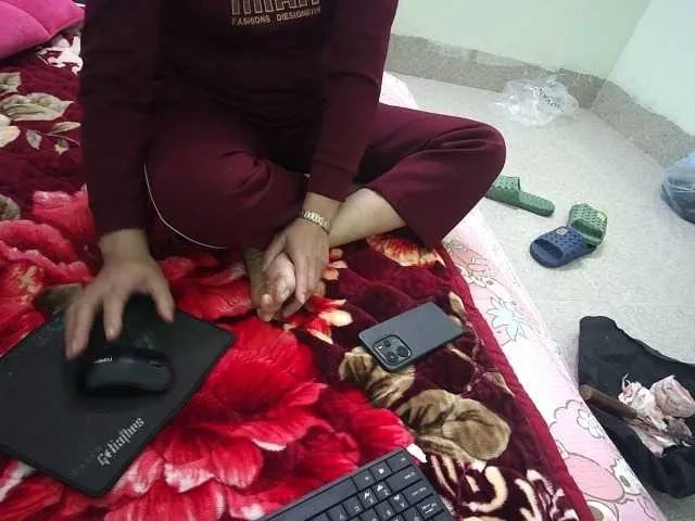 Offline Merialove on BongaCams