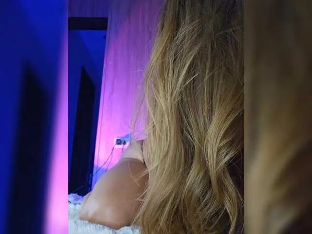 Offline MilaSavory on BongaCams