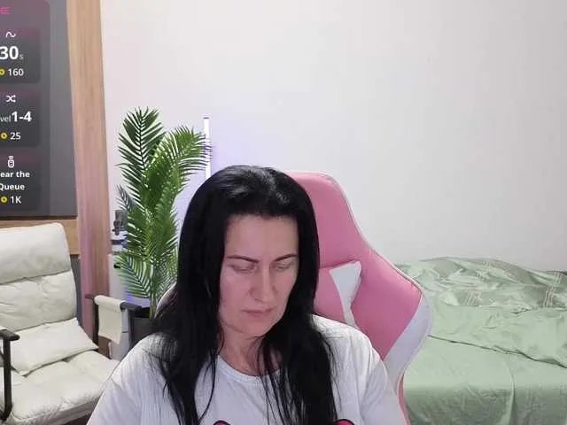 Offline monica-blackk on BongaCams
