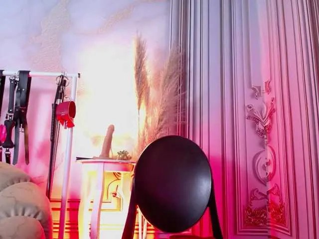 Offline Naty-slavedoll on BongaCams