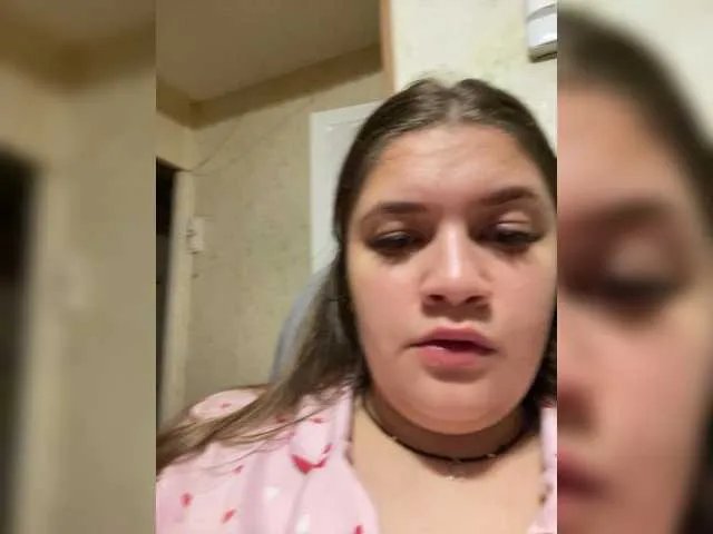 Offline Neisi on BongaCams