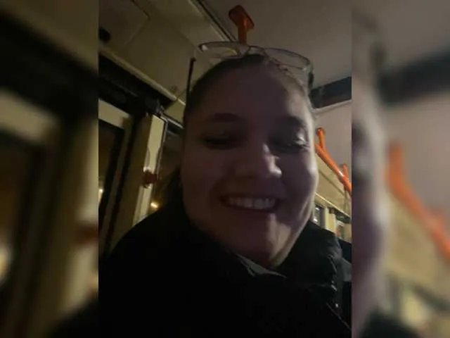 Offline Neisi on BongaCams