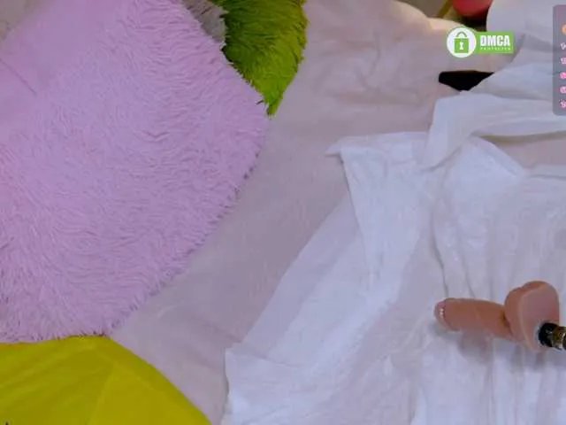 Offline Nicol-sweet on BongaCams