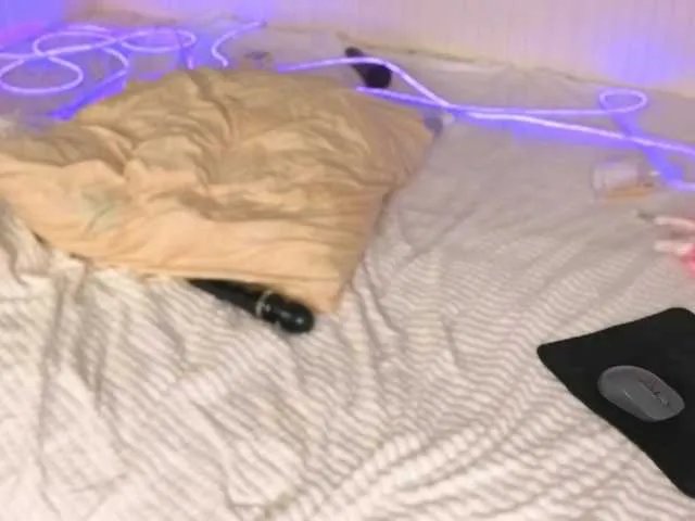 Offline NicoleHampton on BongaCams