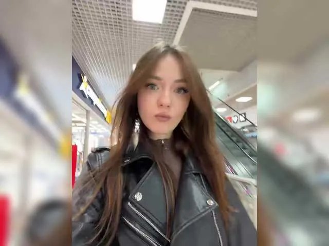 Offline OlivkaVif on BongaCams