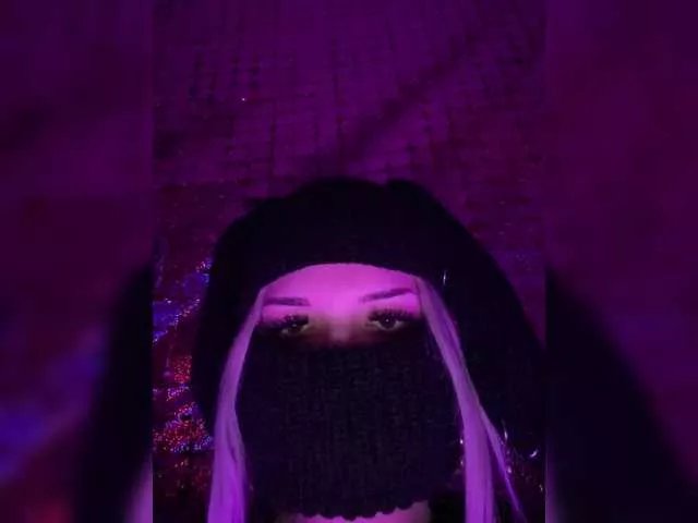 Freechat peach-juice on BongaCams