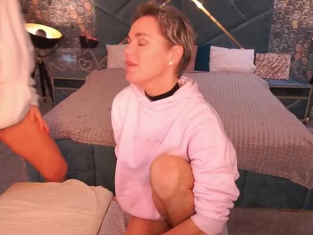 Offline PleasureWeCouple on BongaCams