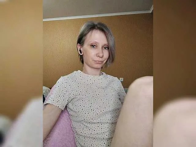 Offline prettyKris on BongaCams