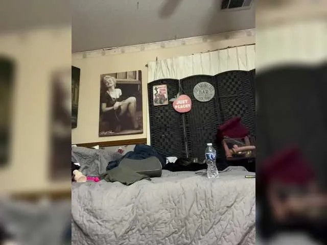 Offline Prurient-Gem on BongaCams