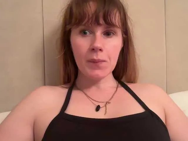 Freechat REDHEADROSIE on BongaCams