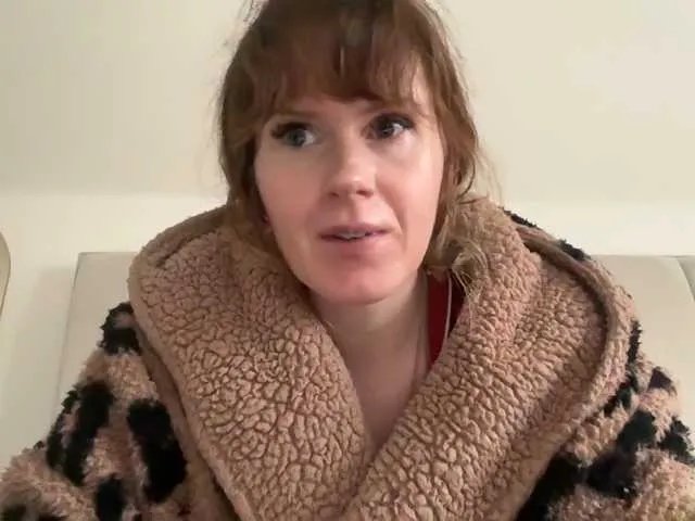 Freechat REDHEADROSIE on BongaCams