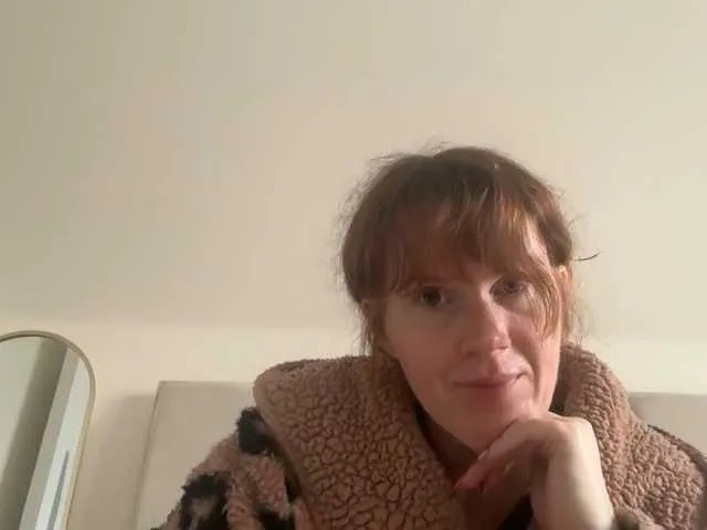 Freechat REDHEADROSIE on BongaCams