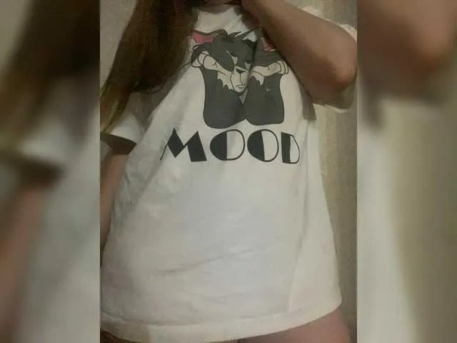 Offline Regina-Lynne on BongaCams