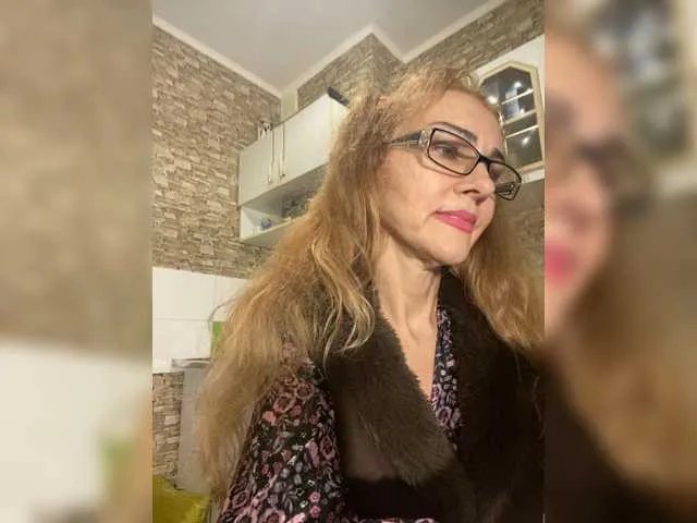 Offline Ritia on BongaCams