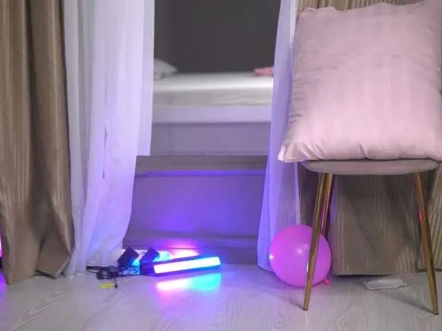 Offline RobertaRosetti on BongaCams