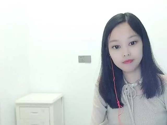Offline Selinababy99 on BongaCams