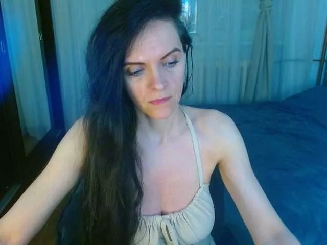 Offline SexQueen11 on BongaCams