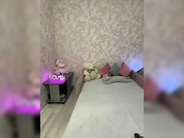 Offline SeXXyMagic on BongaCams