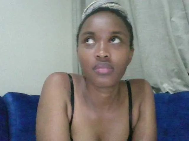 Offline shanizz001 on BongaCams