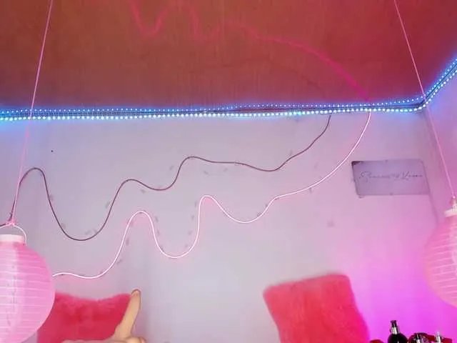 Offline Shannon-kane on BongaCams