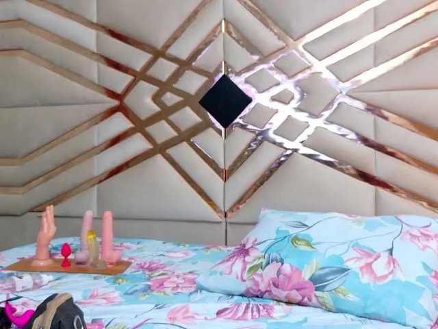 Offline sluttyandmature on BongaCams