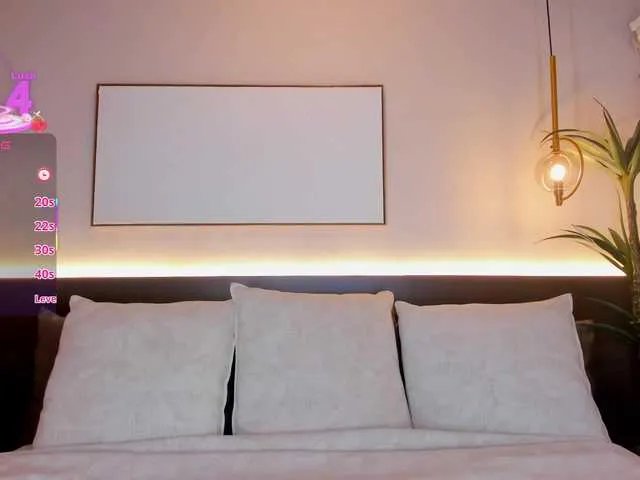 Freechat SolAvelar on BongaCams