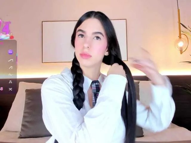 Freechat SolAvelar on BongaCams