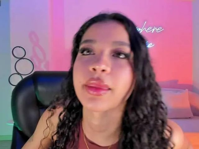 Offline SophieHouston on BongaCams