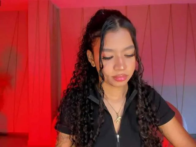 Offline SophieHouston on BongaCams