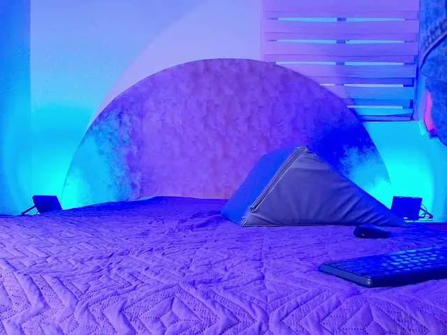 Offline ssusy-ebony on BongaCams