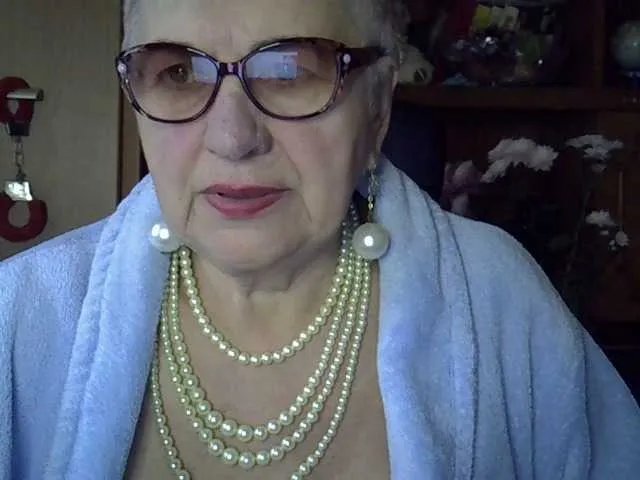 Offline SweetCherry00 on BongaCams