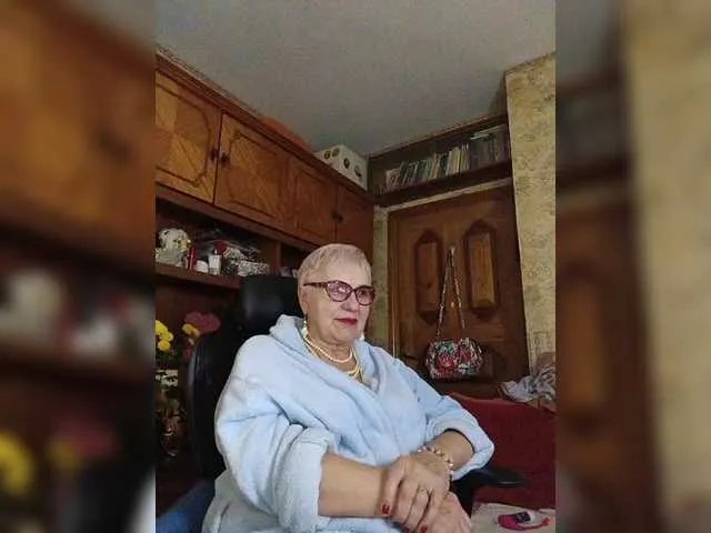 Offline SweetCherry00 on BongaCams