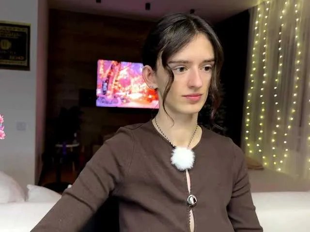 Offline SweetieTati on BongaCams