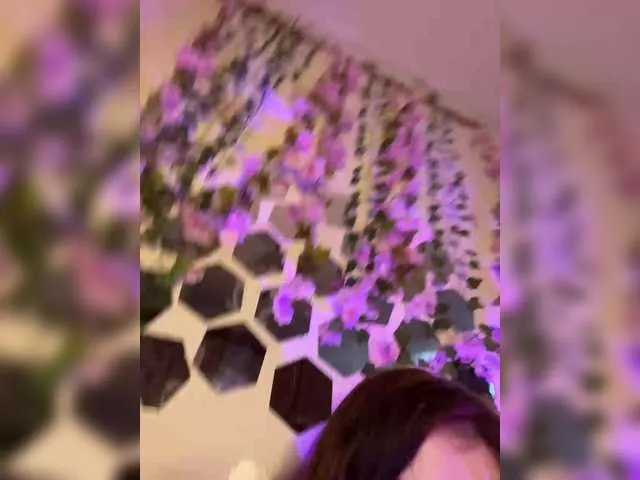 Offline The-best-babies on BongaCams