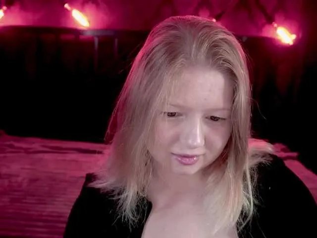 Freechat TinkerrBelll on BongaCams