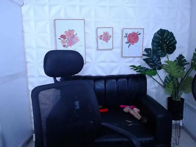 Offline Valentina-mature on BongaCams