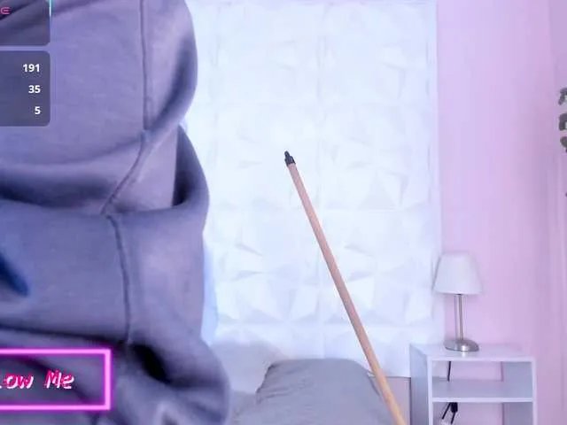 Offline Valeriagomez on BongaCams