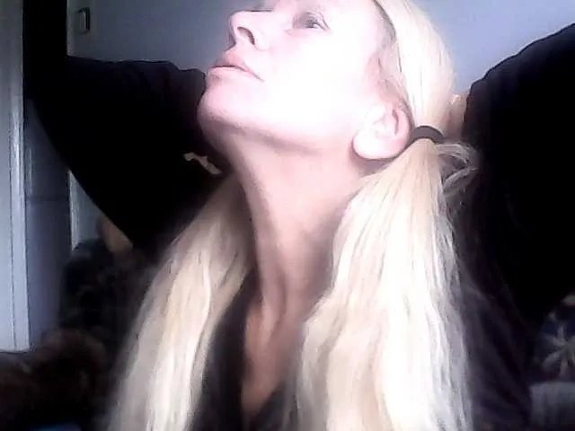 Offline victoria71 on BongaCams