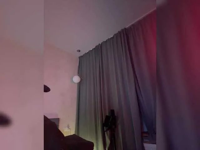 Offline WhoreMira on BongaCams