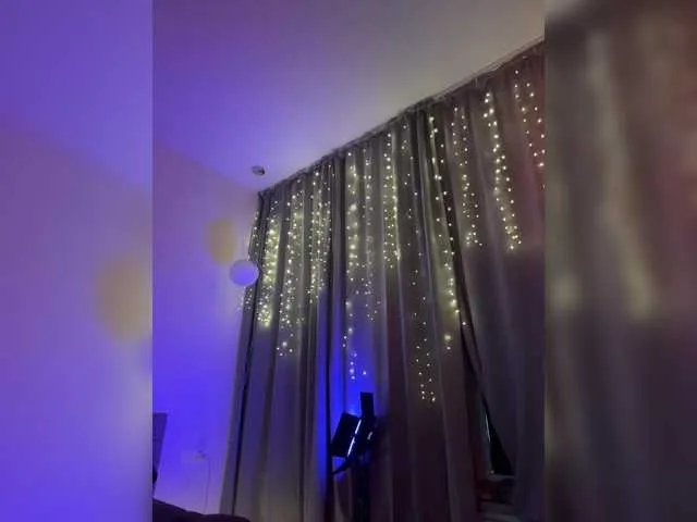 Offline WhoreMira on BongaCams