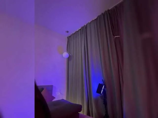 Offline WhoreMira on BongaCams