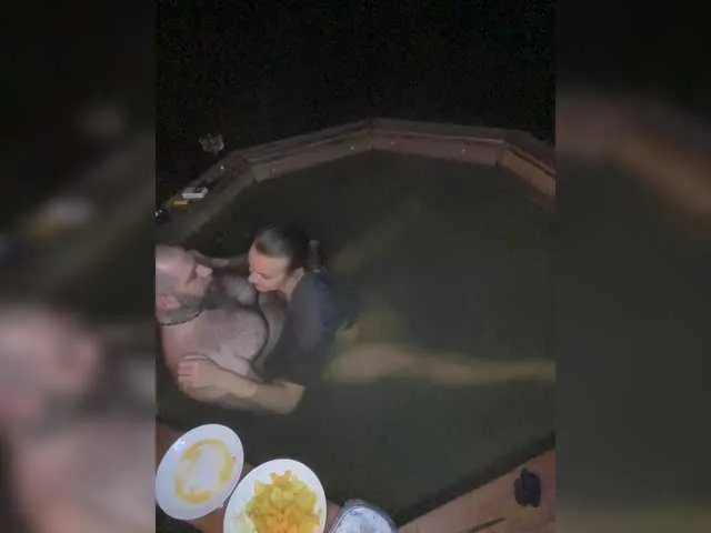 Offline YuGoVi on BongaCams