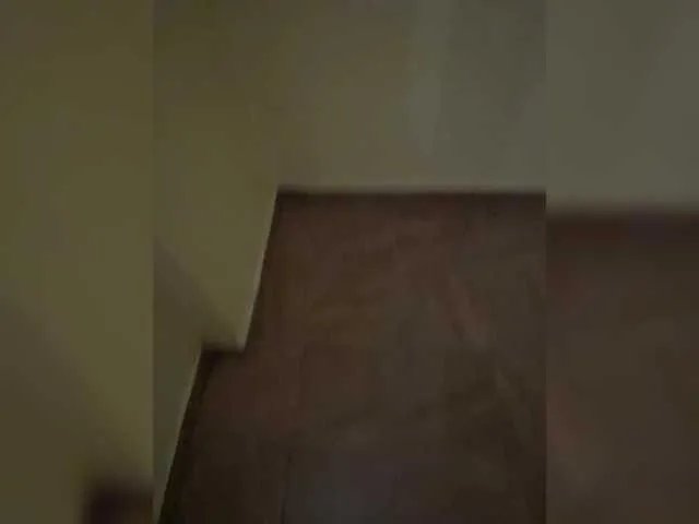 Offline YuGoVi on BongaCams