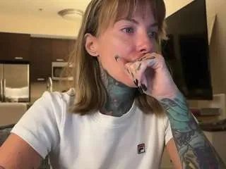 Offline airgead on CamSoda