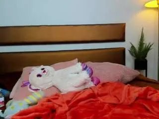 Freechat alexissnight on CamSoda