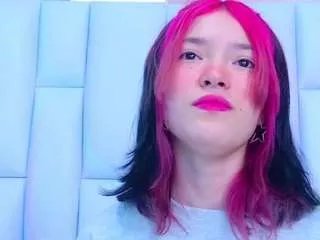 Freechat alliciakim18 on CamSoda